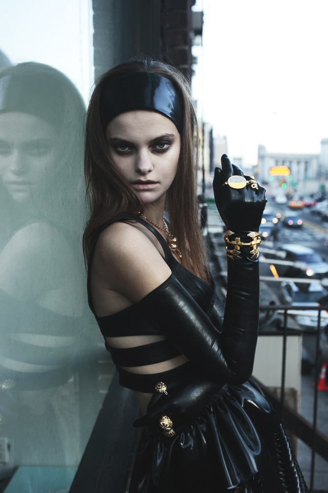 sexylatexmodels:   latex girls, latex catsuits girls from  latex blog. 