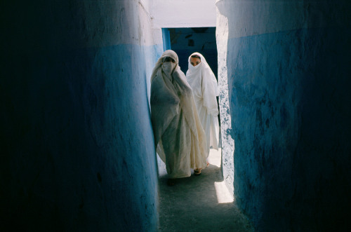 dynamicafrica: French photojournalist Olivier Martel has travelled the world capturing images of wom