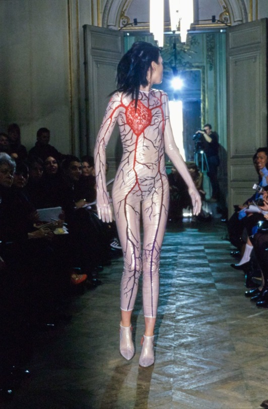 Porn Pics tapireye:Olivier Theyskens- Fall 1998 Ready-to-Wear