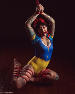 jesseflanagan: Stephie Danger as Snow White in MyNawashi jute Rigging/photo by Jesse Flanagan (self) Instagram | Facebook | Full sets available on Findrow   happy Halloween