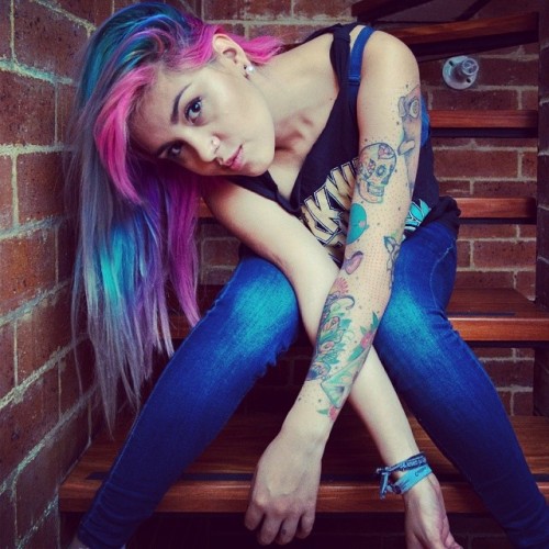 therainbow-whale:  Happy #ManicMonday @suicidegirls #kievesuicide #kievesg  <3