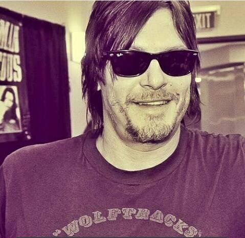 reedus-place:  Gi Freitas FB 