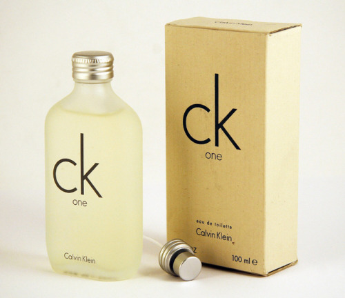 Fabien Baron &amp; Malin Ericsson, Perfume Flacon &amp; Box ck one by Calvin Klein, 1994. Röhsska Mu