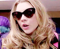 darlingdormer:  Natalie Dormer at the Roksanda show, London Fashion Week, 23 Feb 2015 [x] 