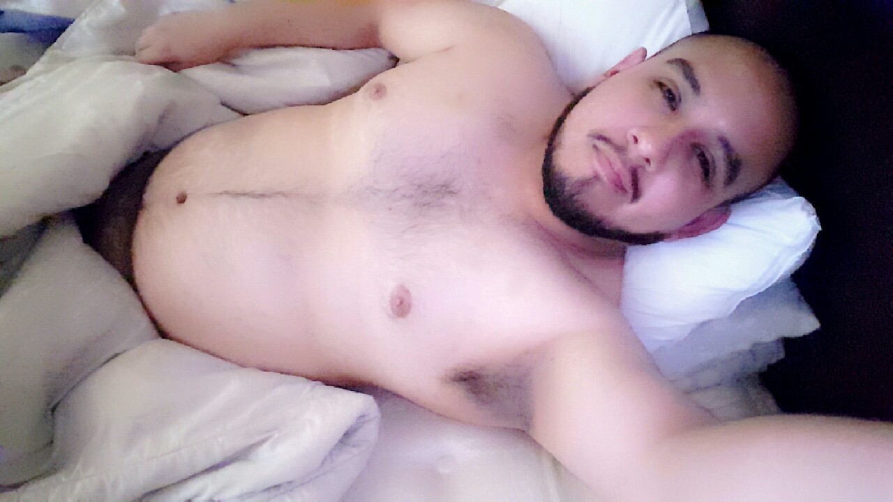 rikolopezz:  I’m feeling sooooooo Gordo rn…  lol