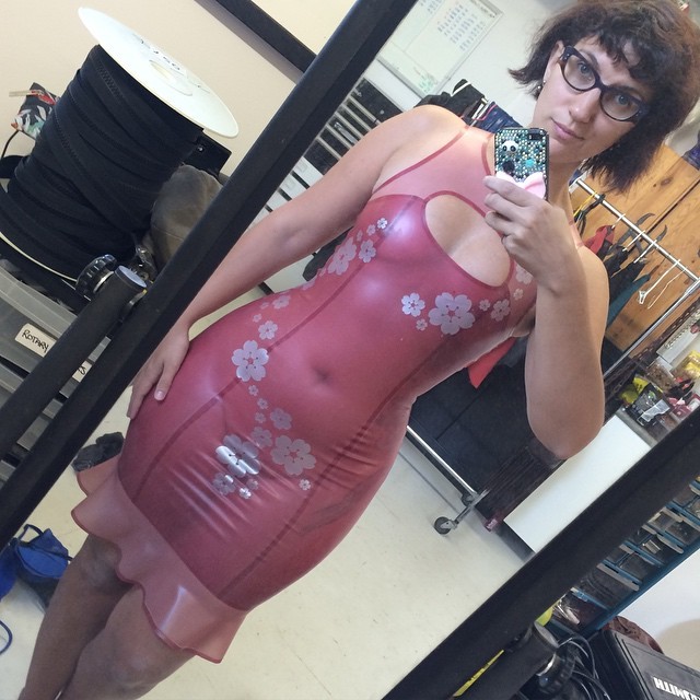 kinkengineering:  Well placed cherry blossoms. I didn’t think I’d like this color