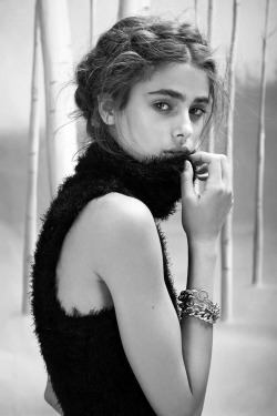 Senyahearts:  Taylor Marie Hill In “Winter Wonderland” - For Love &Amp;Amp; Lemons