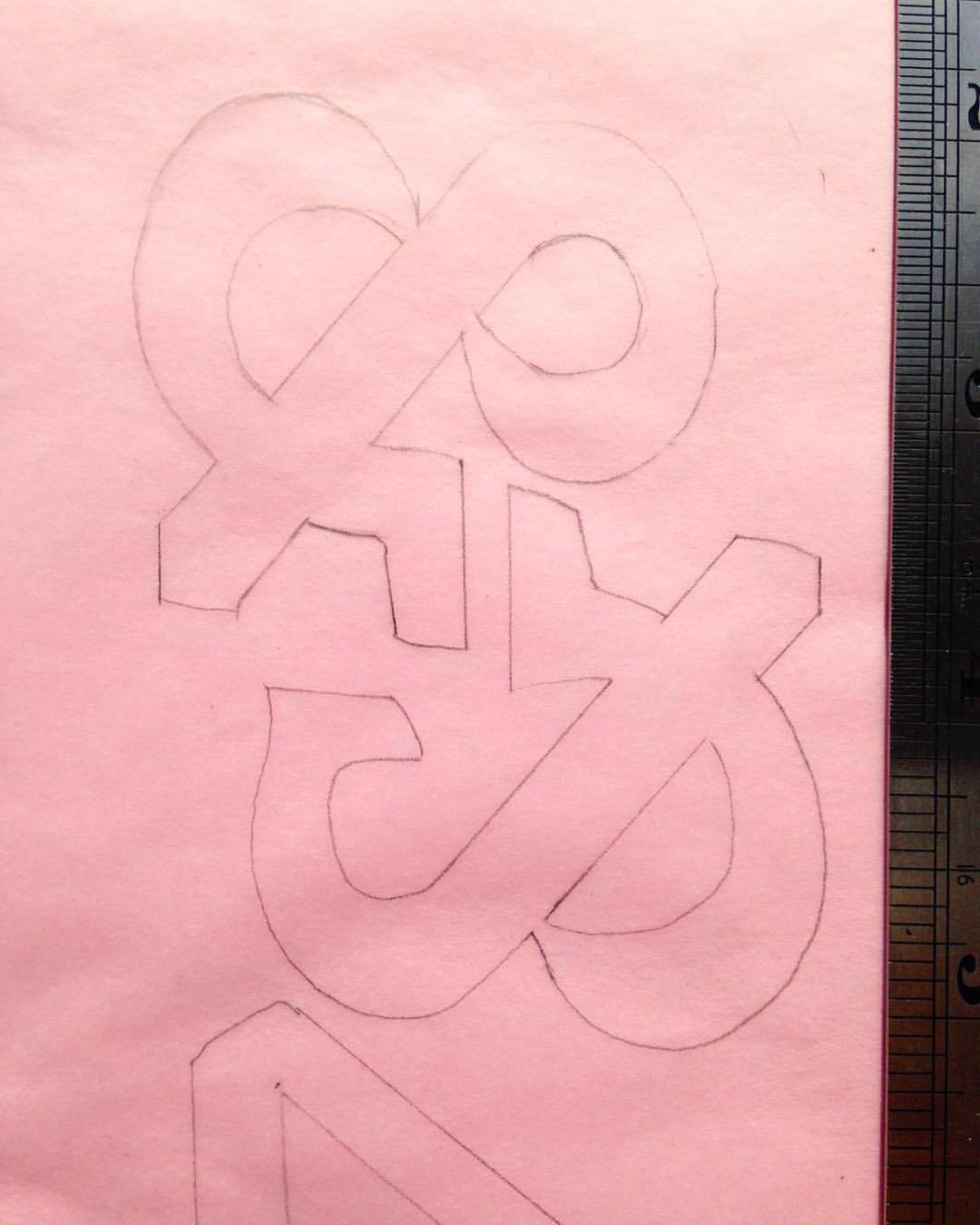 Drafting 200pt size glyphs by hand again. I’m so growing into it. #letter #letters #letterforms #type #typedesign #ampersand #et #glyph #glyphs #slab #comingsoon #boldfacefoundry #belafrank (at Crofton Park)