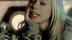 docorwho:   Rose Tyler in The Christmas Invasion. 