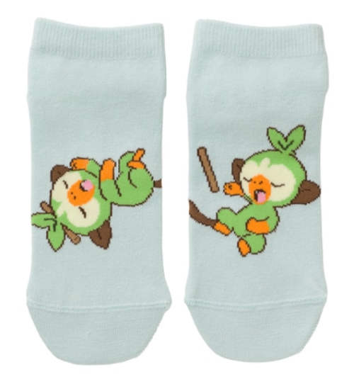 Pokemon “Lie down” collection, released June 2021   Ankle socks– 440 yenHair turban– 1,4