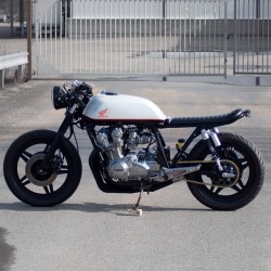 caferacerxxx:  1981 Honda #CB750F from @vollerys in #Sweden #caferacerxxx #caferacerworld #caferacerculture