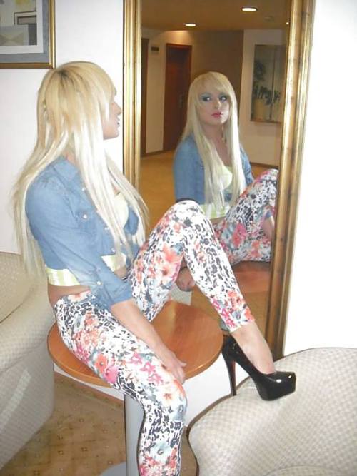 hakuposts:  The beautiful woman within! 