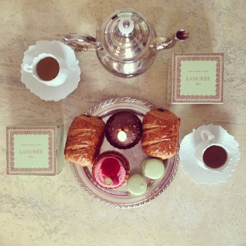 I want to travel to Paris just so I can have these sweets in Landurée. 