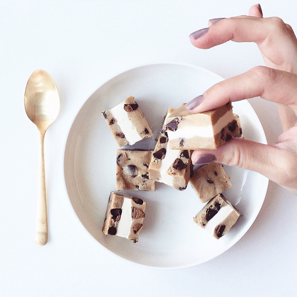 sweetoothgirl:    Cookie Dough Ice Cream Sandwich Bites   