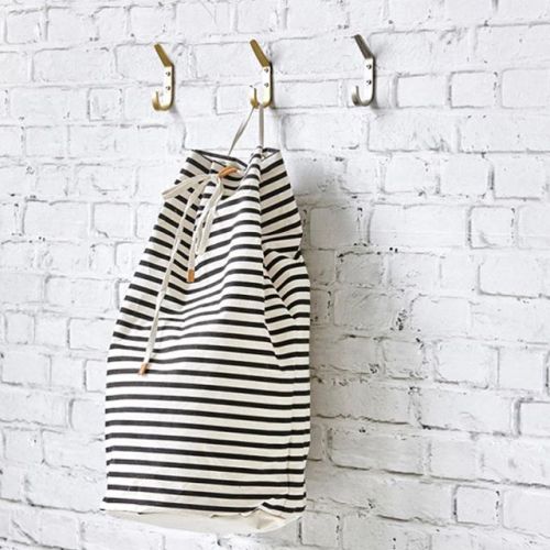 Via***    designbazaar.n**  