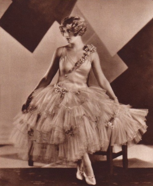 saisonciel: Esther Ralston by Eugene Robert Richee, c. 1929