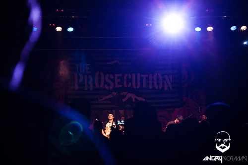 Talco & The Prosecution - Wiesbaden, Schlachthof on March, 19th.
THANKS TO REPORTINK AND NORMAN! GREAT PICS! Thanks a lot!
http://reportink.com/reportink-on-tour-talco-und-the-prosecution-im-schlachthof/