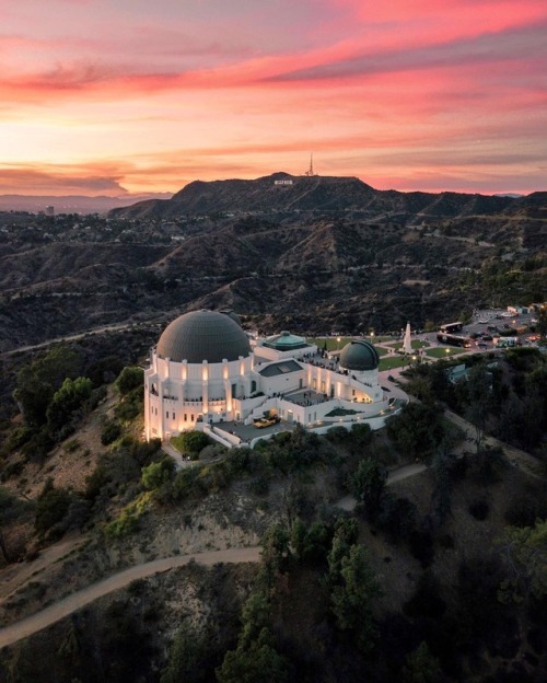 itscaliforniafeelings:Griffith Observatory, Los Angeles by Tommy Lundberg
