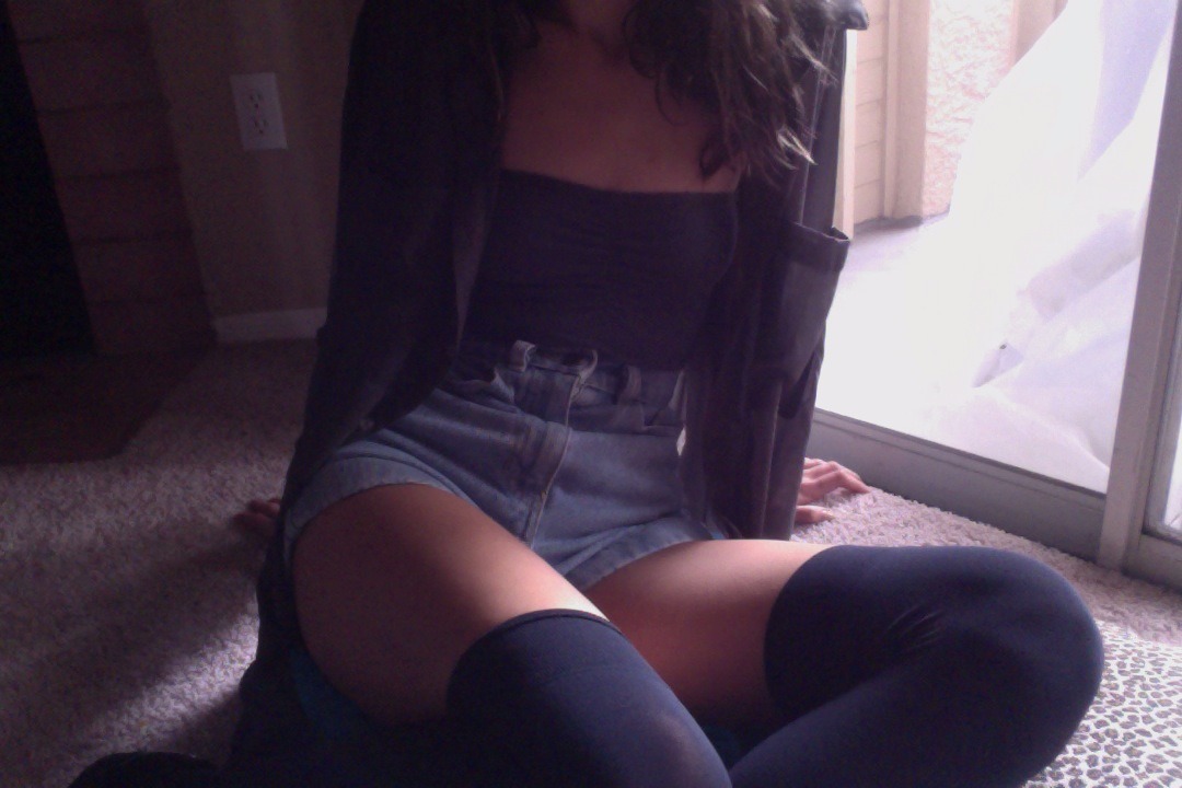 pale-pegasus:  lanadelpale:  ☹ pale blog, follow back similar ☹  ~