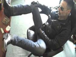 majathan:  Men leather  morbo 