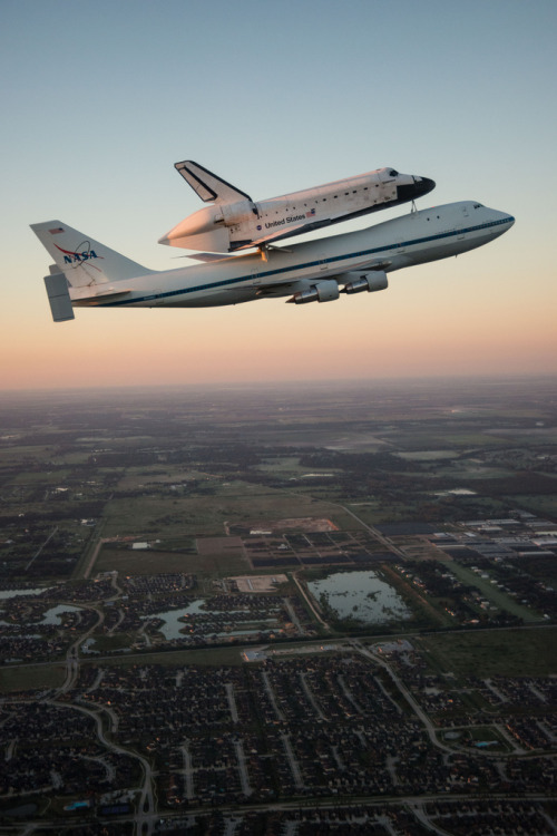 h4ilstorm:  (by NASA_JSC_Photo)