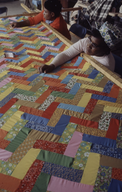 Quilters. Photographs by Henry Groskinsky (1971)