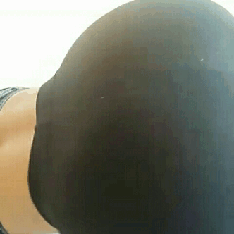 nakedangel13:  I need a gentleman to help me hot out if leggings