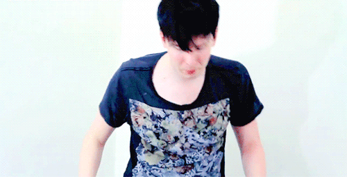 qanhowell:(x)
