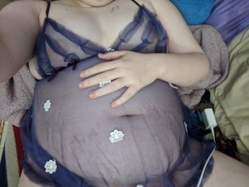 chubbydel:Oh God I feel so big tonight