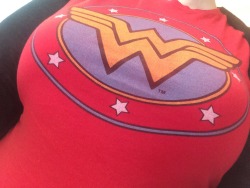 hucowgirl:  Lactating #WonderWoman fan #HucowGirl