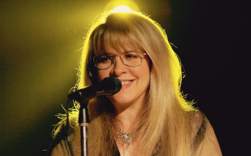 stevie-nicks-daily: Stevie at the Roxy Theatre (with Vanessa Carlton) on July 24, 2007.