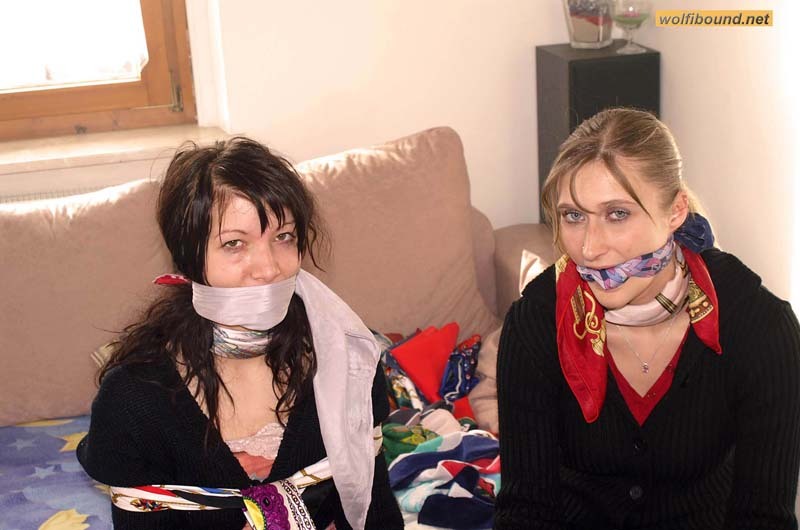 graybandanna:  Tying up her friend before joining her in scarf bondage