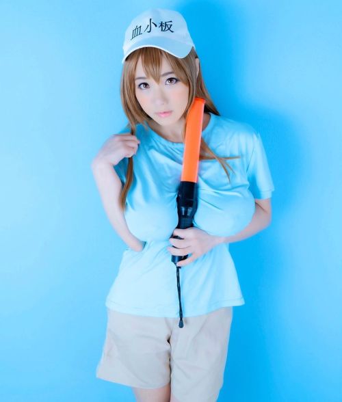 nuitetoilenews: Hataraku Saibou: A former porn actress cosplayed the PlateletNow retired adult video