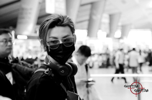 officialninepercent: Xiao Gui - 180613 Beijing to Hangzhou Speed Rail [2/2 trans]小鬼王琳凯 @小鬼-王琳凯 ​​​​1