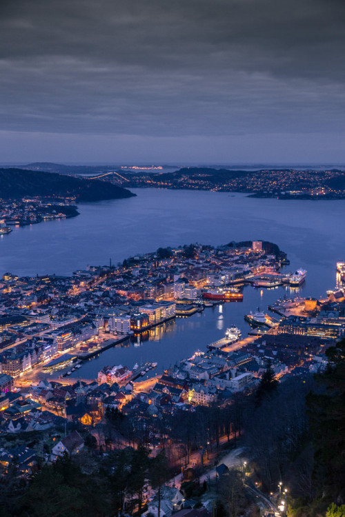 travelingcolors:Blue Harbour, Bergen | Norway (by GEHPhotos)