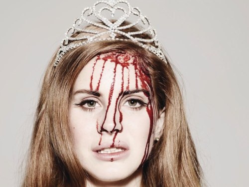 delreynews:  Lana Del Rey photographed by Simon Emmett for Q Magazine, 2011.   K