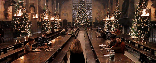 Christmas at HogwartsRing the Hogwarts bellCast a Christmas spellHow wonderous the ways of Christmas
