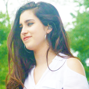 magic-layouts:  lauren jauregui 2013ʚɞ♥︎·° like or reblog if you save, please!