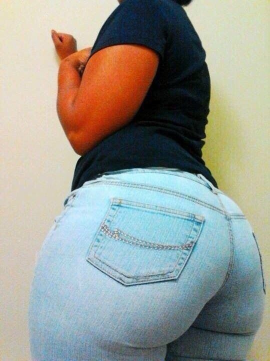 pearhub:  #thick #bbw #booty #jeans 