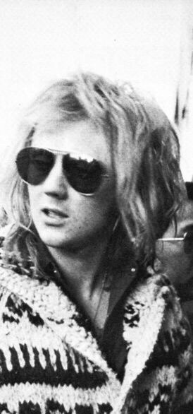 getagriponmyboyracerrollbar:  Various Roger photos