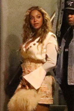 beyhive4ever: Beyoncé leaving Vic Mensa’s