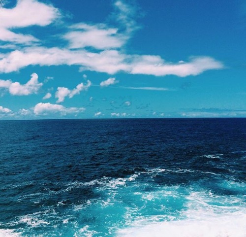 paradise-bali: huge-ocean: similar here blue-ish