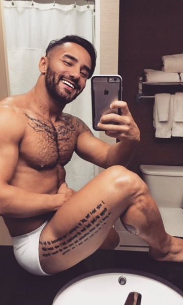 male-and-others-drugs:   Bruno Bernal naked