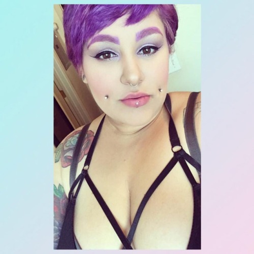 Because gray and pink make purple I guess? #itllbegoneinaweek #purplehair #pixie #shorthair #pierced