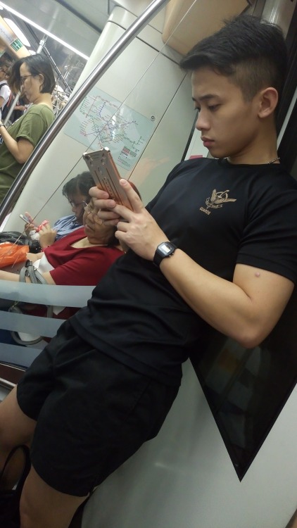 asianarmyhunks: Singapore’s soldier boys don’t get much cuter than this.