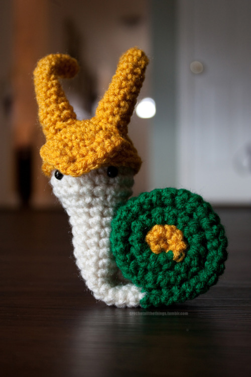 thingsfortwwings:[Photoset: Crocheted snails with costumes based on the MCU Avengers + Nick Fury and