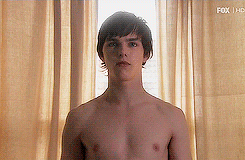 adoringskins:  ☺ Skins Blog ☺