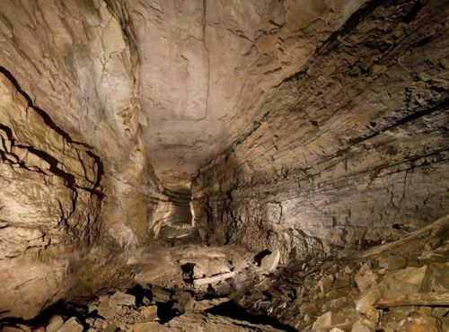 Mammoth Cave, Kentucky, USA. Mammoth Cave in Mammoth National Park is part of the longest cave syste