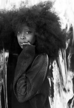 misterand:  Erykah Badu | Frank Ockenfels