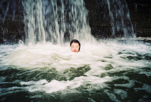 Sex antropomorfisme:  http://renhang.org/ by pictures